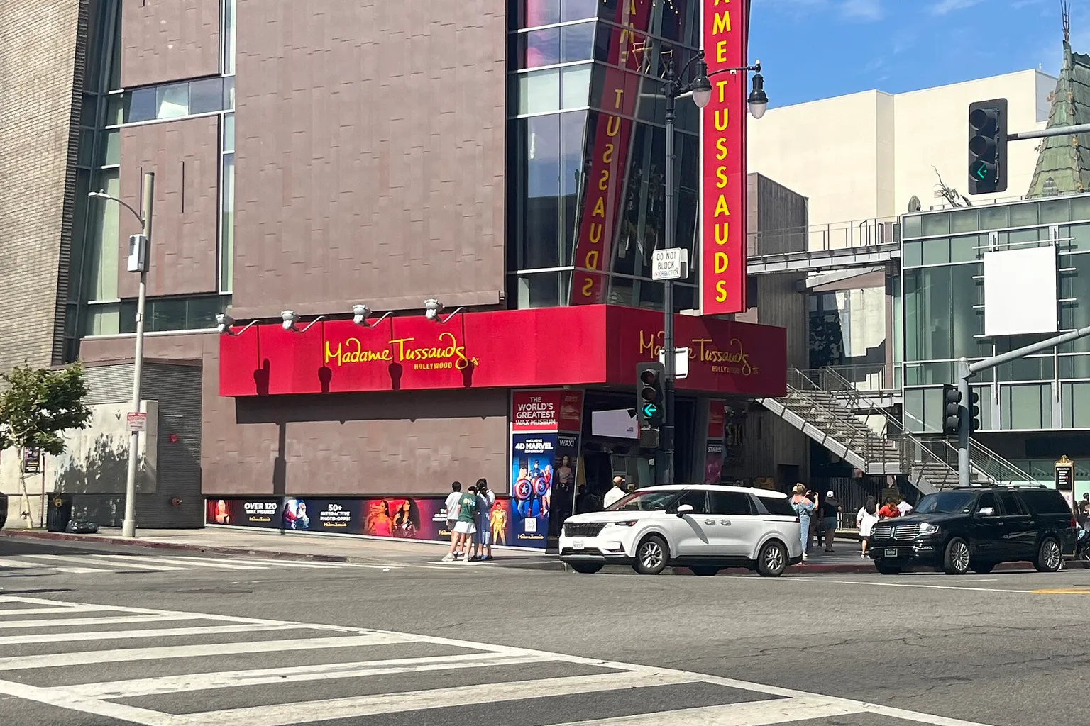 Madame Tussauds Hollywood tickets: online booking versus walk-in